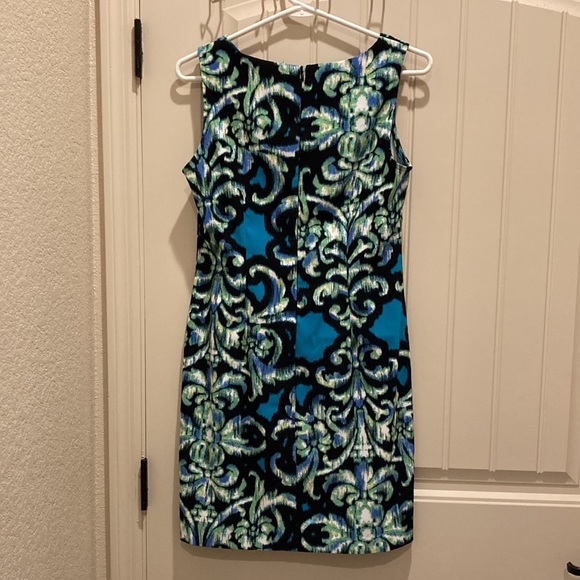 Laura Petites Women’s Sz 6 Multicolor Aztec Sheath Dress Zipper Back Sleeveless - Picture 2 of 5